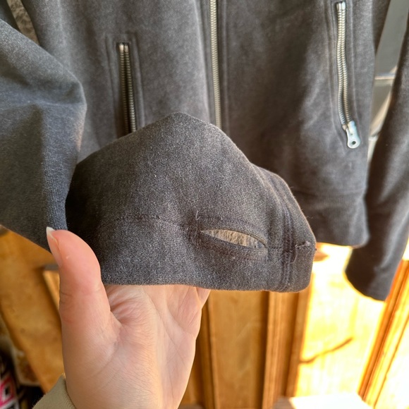 Lululemon charcoal grey hooded jacket - Picture 8 of 8